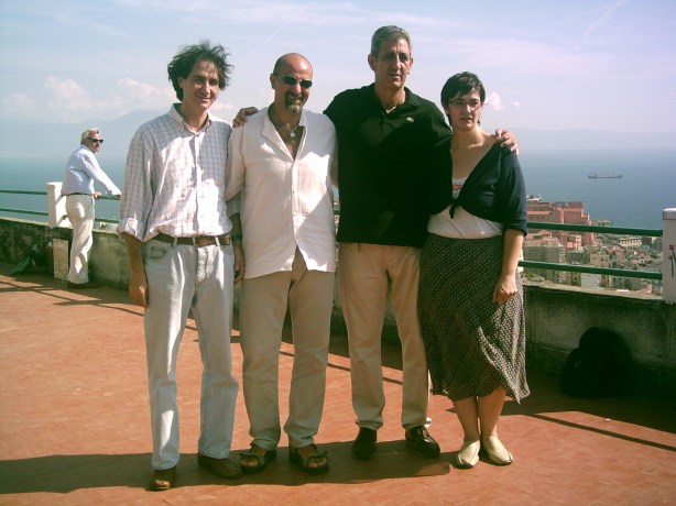 Un tuffo nel passato. I quattro fratelloni di Secondigliano sul terrazzo di casa il giorno del mio 50° compleanno, l'11 settembre 2005 